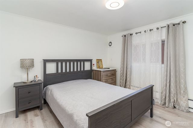 2726 Pioneer Way E, Tacoma, WA 98404