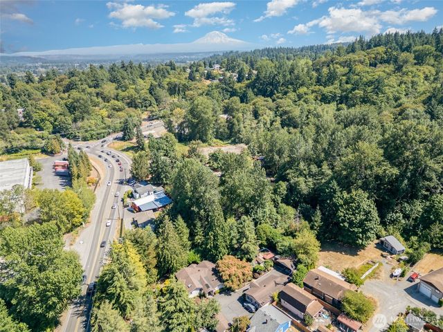 2726 Pioneer Way E, Tacoma, WA 98404