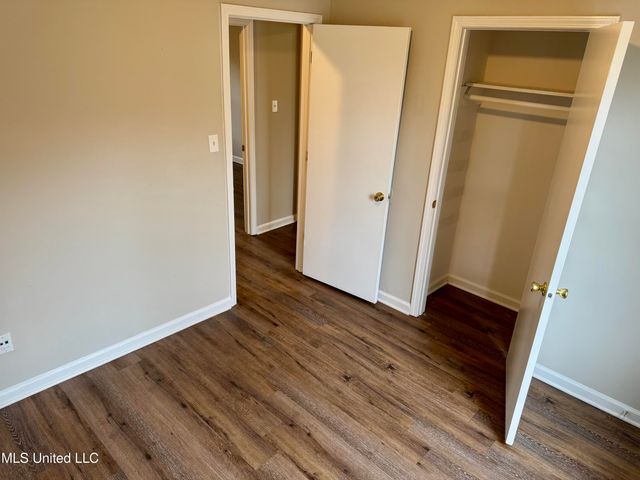 8241 Ashbrook Drive, Southaven, MS 38671