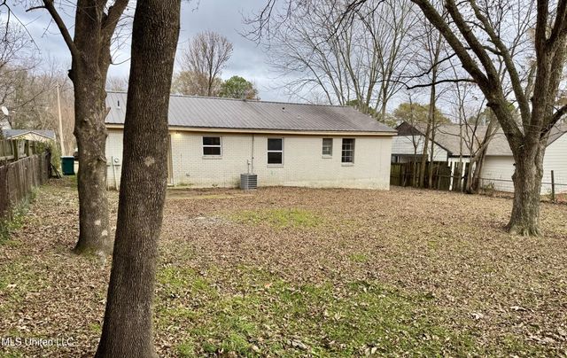 8241 Ashbrook Drive, Southaven, MS 38671