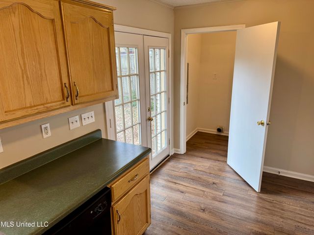 8241 Ashbrook Drive, Southaven, MS 38671