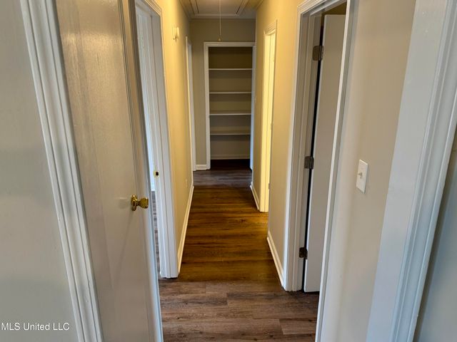 8241 Ashbrook Drive, Southaven, MS 38671