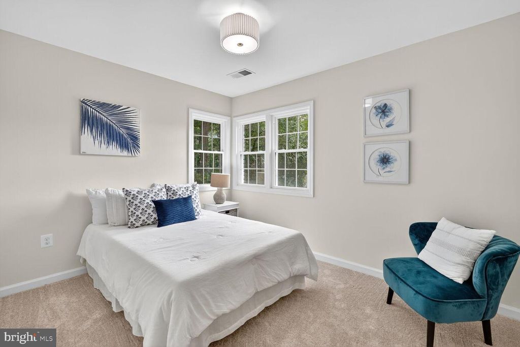 7911 MARTHA WASHINGTON ST, Alexandria, VA 22309