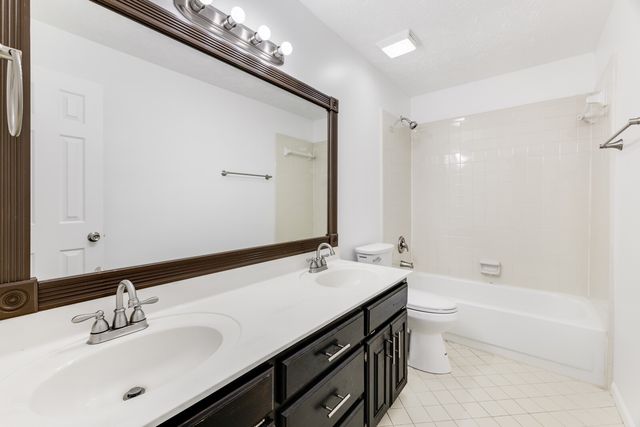 4208 New Hope Meadow Rd, Hermitage, TN 37076