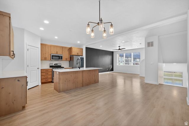 418 S WOOD STREAM RD, American Fork, UT 84003