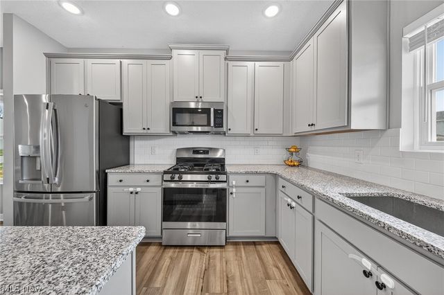 224 Harvest Way, Elyria, OH 44035