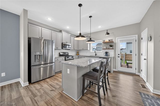 224 Harvest Way, Elyria, OH 44035