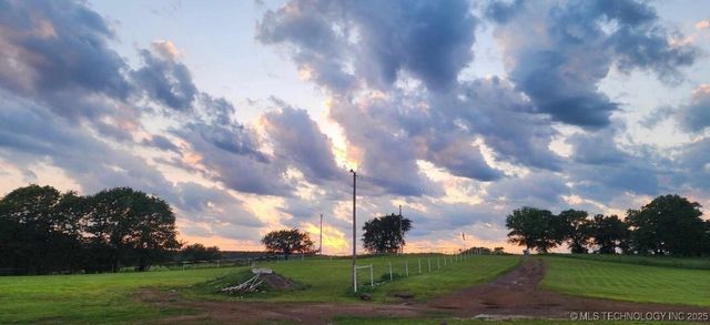 117217 S 4090 Road, Eufaula, OK 74432