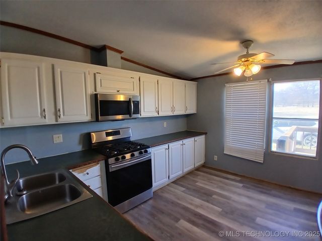 117217 S 4090 Road, Eufaula, OK 74432