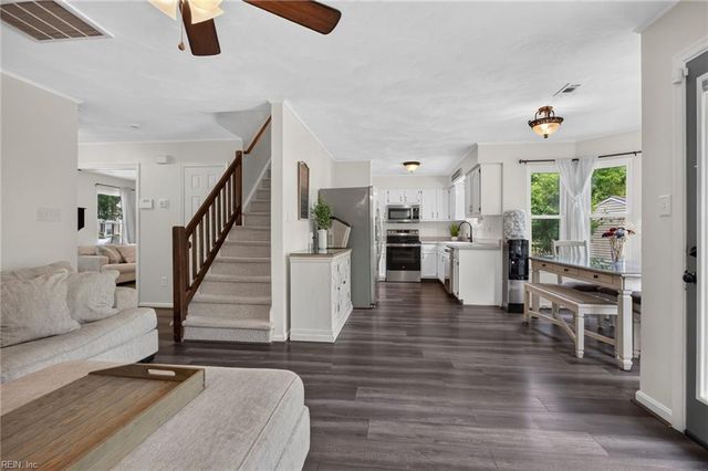 114 Maurice CT, Yorktown, VA 23690