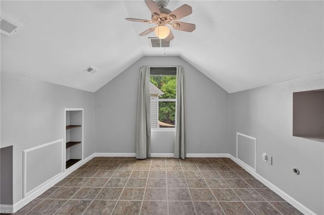 114 Maurice CT, Yorktown, VA 23690
