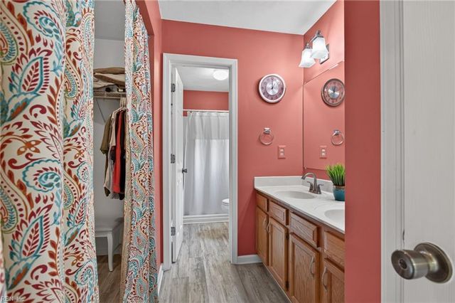 114 Maurice CT, Yorktown, VA 23690