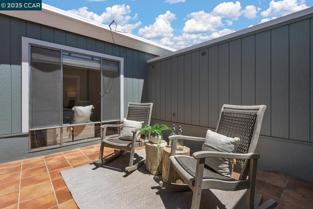 1129 Leisure Ln 2, Walnut Creek, CA 94595