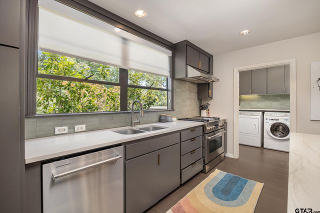 2806 S Keaton Ave, Tyler, TX 75701