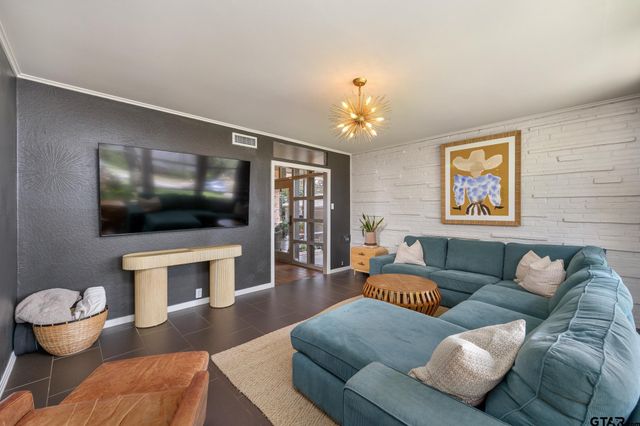 2806 S Keaton Ave, Tyler, TX 75701