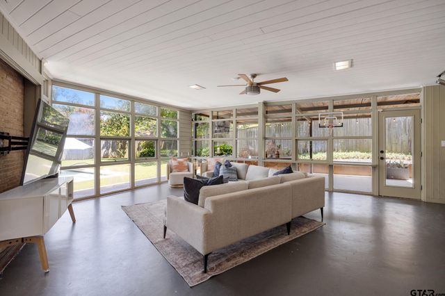 2806 S Keaton Ave, Tyler, TX 75701