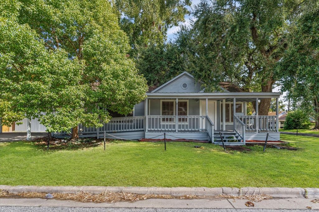 512 E Gulf Street, Baytown, TX 77520