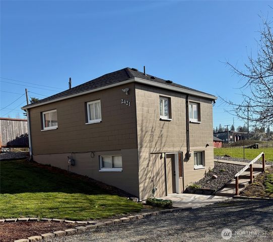 2421 98th Avenue Ct E, Edgewood, WA 98371