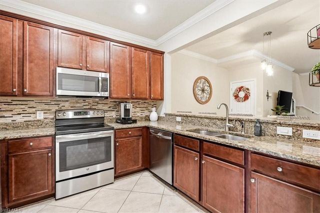 10034 Via Colomba CIR, Fort Myers, FL 33966