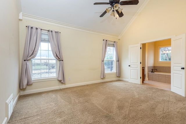 11 NELSON DR SW, Holly Springs, MS 38635