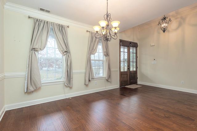 11 NELSON DR SW, Holly Springs, MS 38635