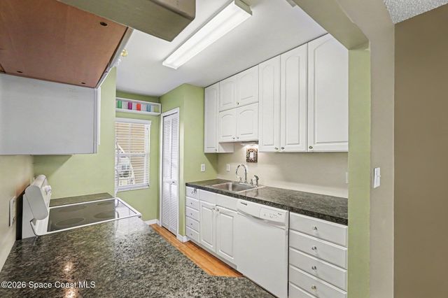 1047 Small Court 38, Indian Harbour Beach, FL 32937