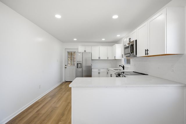 707 Woodlake Road, Anderson, SC 29621