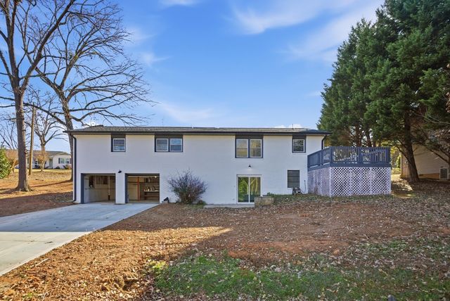 707 Woodlake Road, Anderson, SC 29621