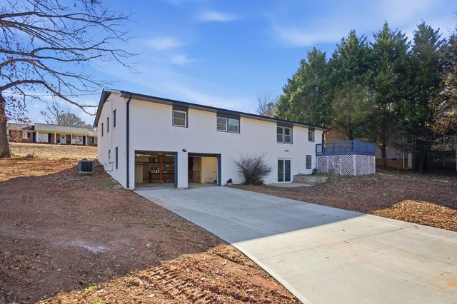 707 Woodlake Road, Anderson, SC 29621