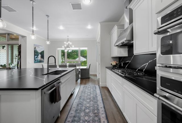 495 Bunker Ranch Boulevard, Dripping Springs, TX 78620