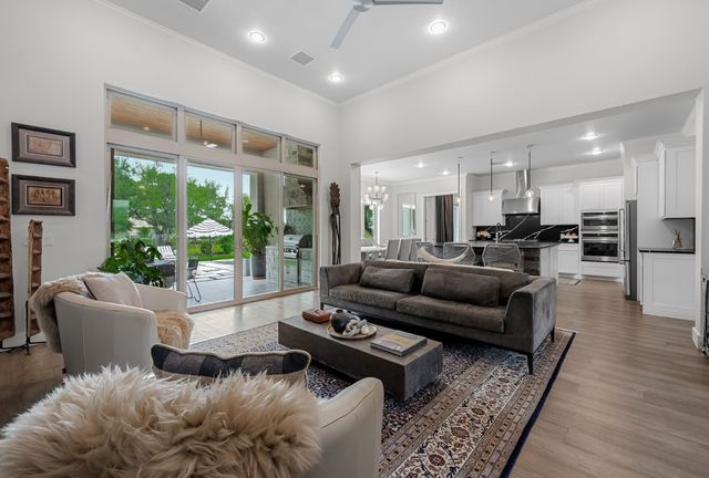 495 Bunker Ranch Boulevard, Dripping Springs, TX 78620