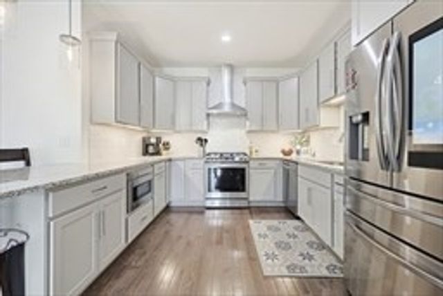 27 Cleary Cir, Norfolk, MA 02056