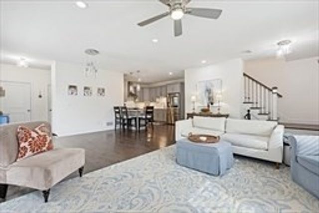 27 Cleary Cir, Norfolk, MA 02056