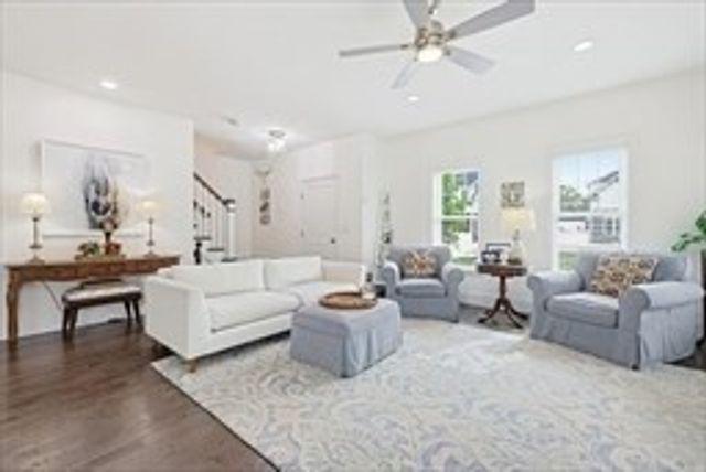 27 Cleary Cir, Norfolk, MA 02056