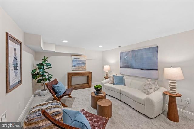 7838 ABERDEEN RD, Bethesda, MD 20814