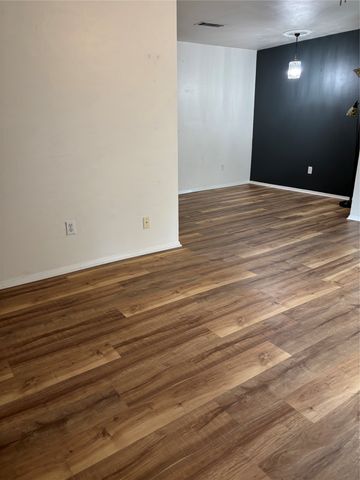 1500 Lake Shore Drive 213, Waco, TX 76708