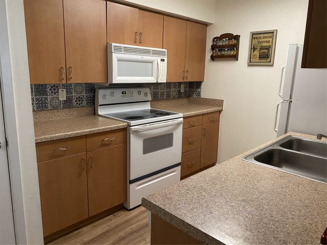 1500 Lake Shore Drive 213, Waco, TX 76708