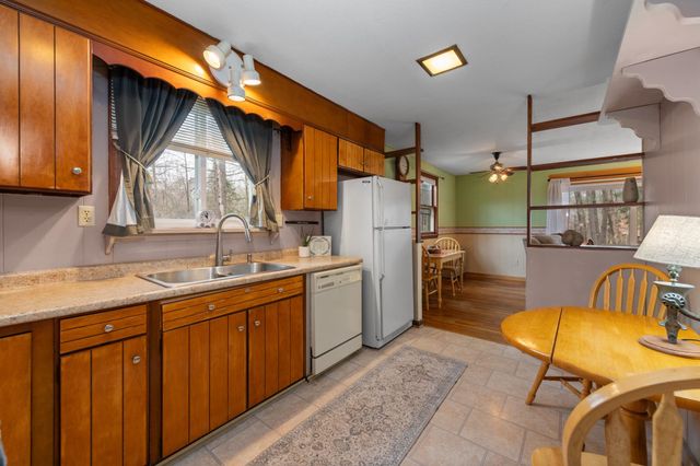 14 Heritage Hill Road, Holderness, NH 03245