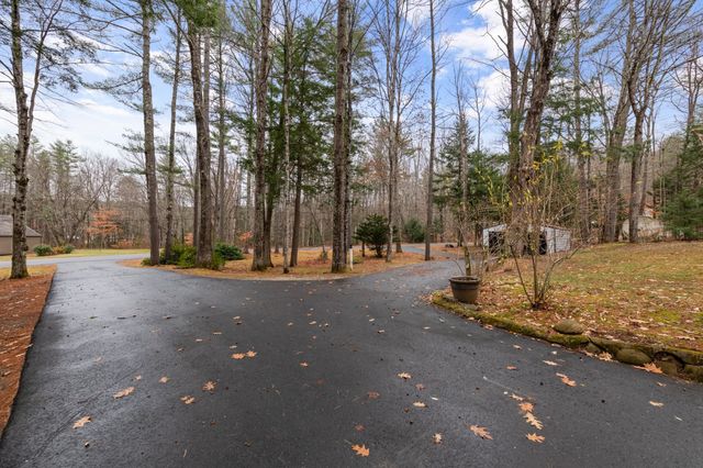 14 Heritage Hill Road, Holderness, NH 03245