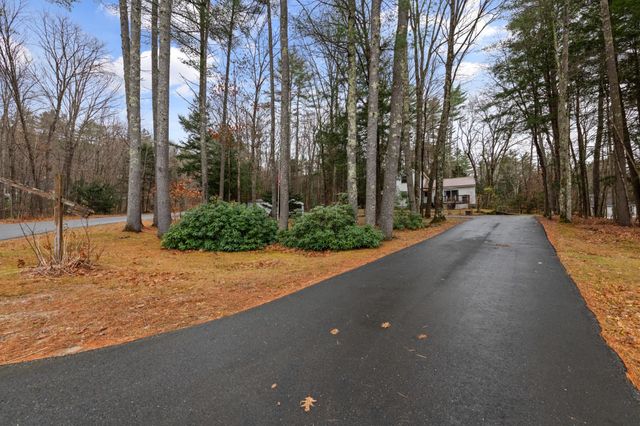 14 Heritage Hill Road, Holderness, NH 03245