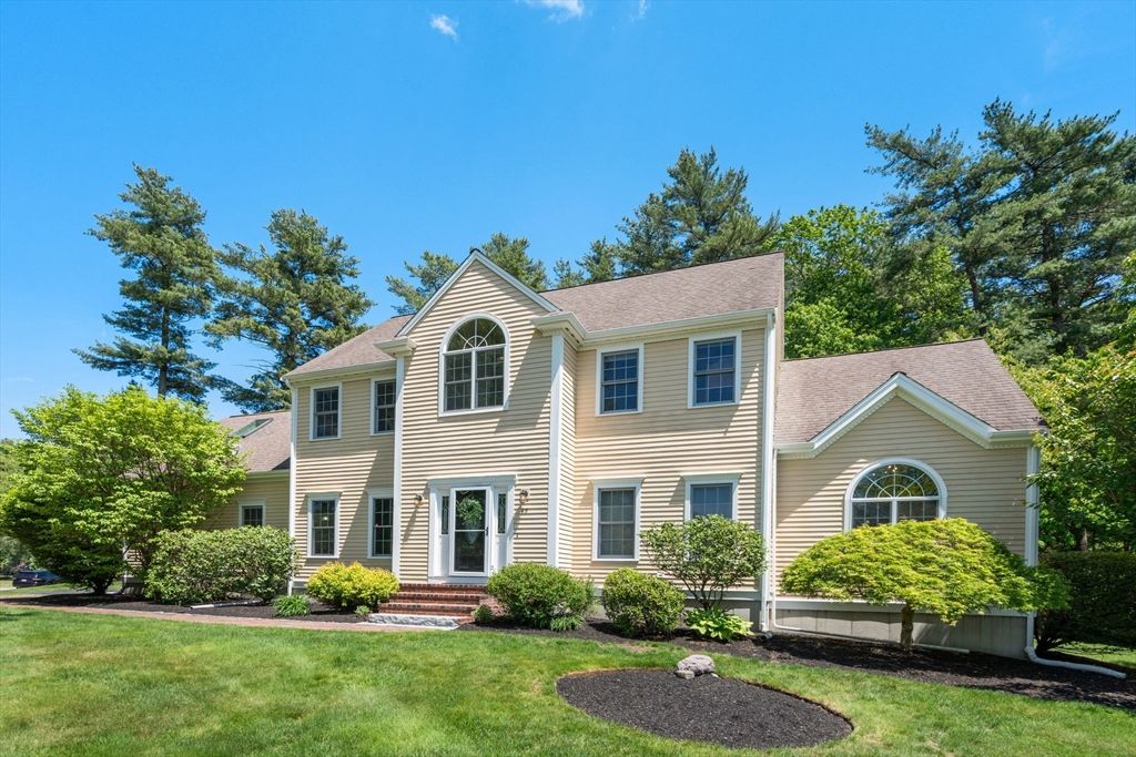 48 Beethoven Ave, Walpole, MA 02081