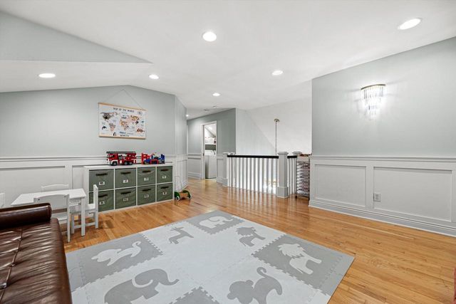 7857 N Lake DRIVE, Fox Point, WI 53217