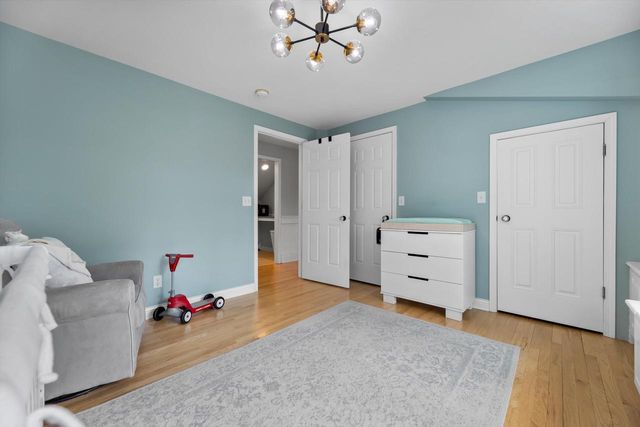 7857 N Lake DRIVE, Fox Point, WI 53217
