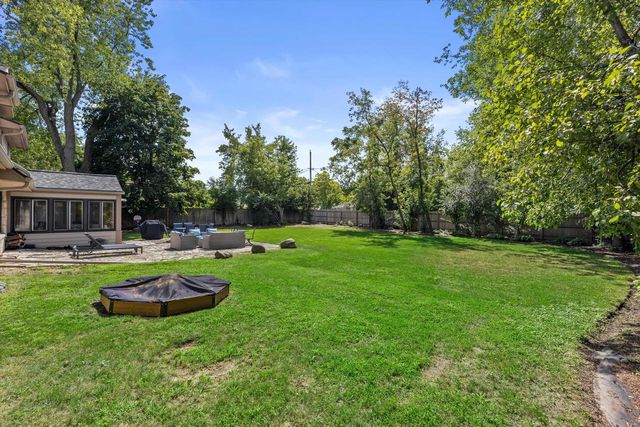7857 N Lake DRIVE, Fox Point, WI 53217