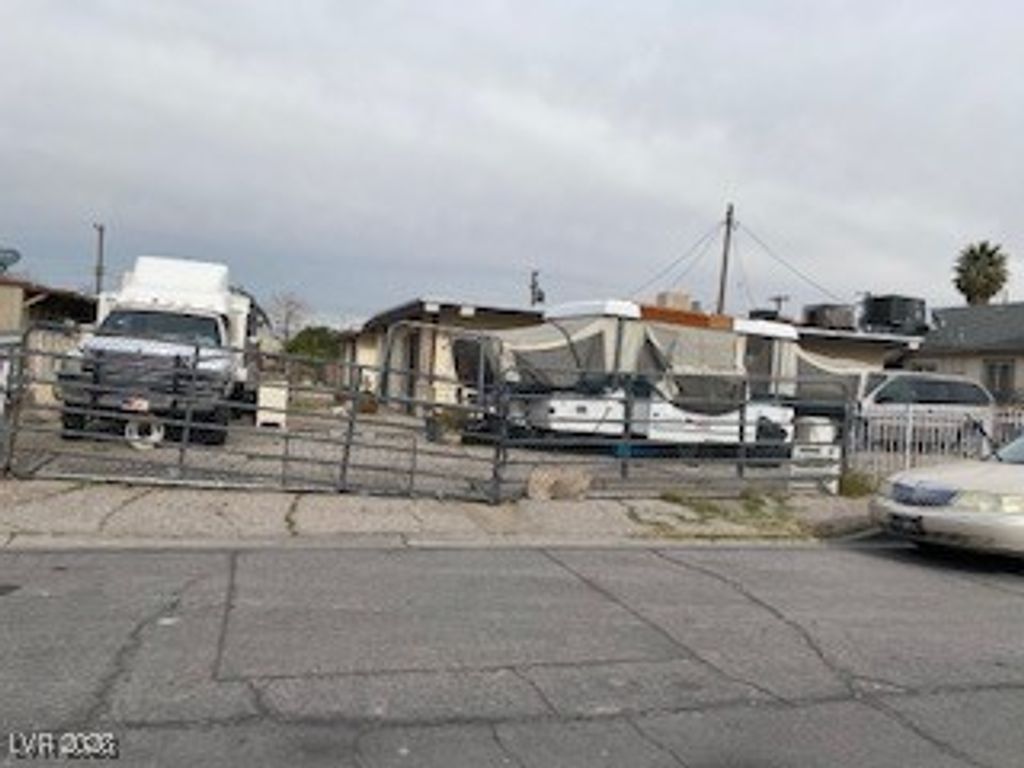 2529 Valley Street, Las Vegas, NV 89101