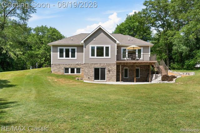 2887 W Joy Road, Ann Arbor, MI 48105