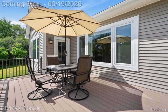 2887 W Joy Road, Ann Arbor, MI 48105