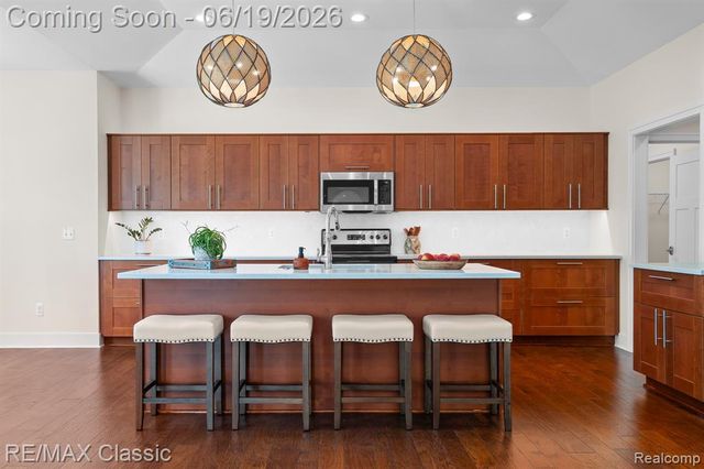 2887 W Joy Road, Ann Arbor, MI 48105