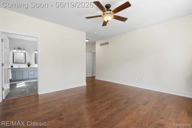 2887 W Joy Road, Ann Arbor, MI 48105