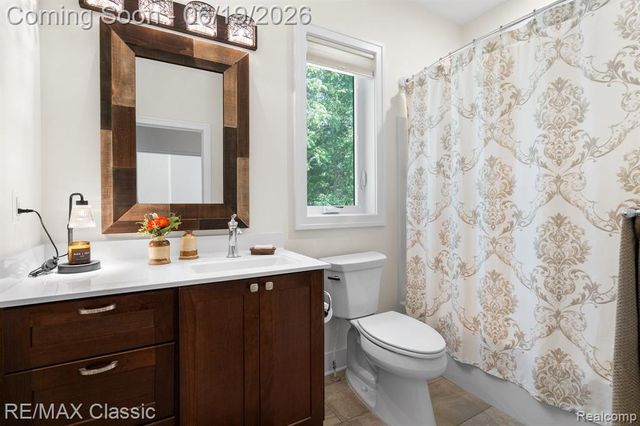 2887 W Joy Road, Ann Arbor, MI 48105